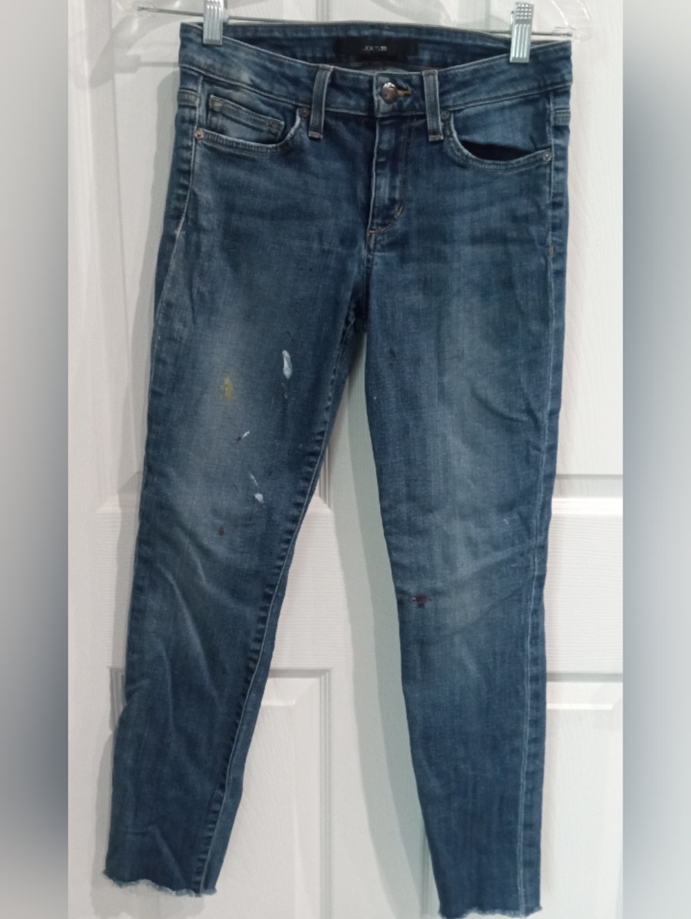 Classic Blue Women's Slim Jeans - Paint-Detail